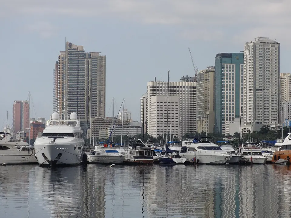 Philippinen: View of City of Manila from Manila Bay