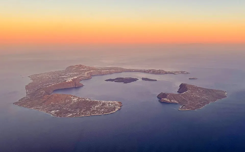 Santorini: Aerial view of Santoríni
